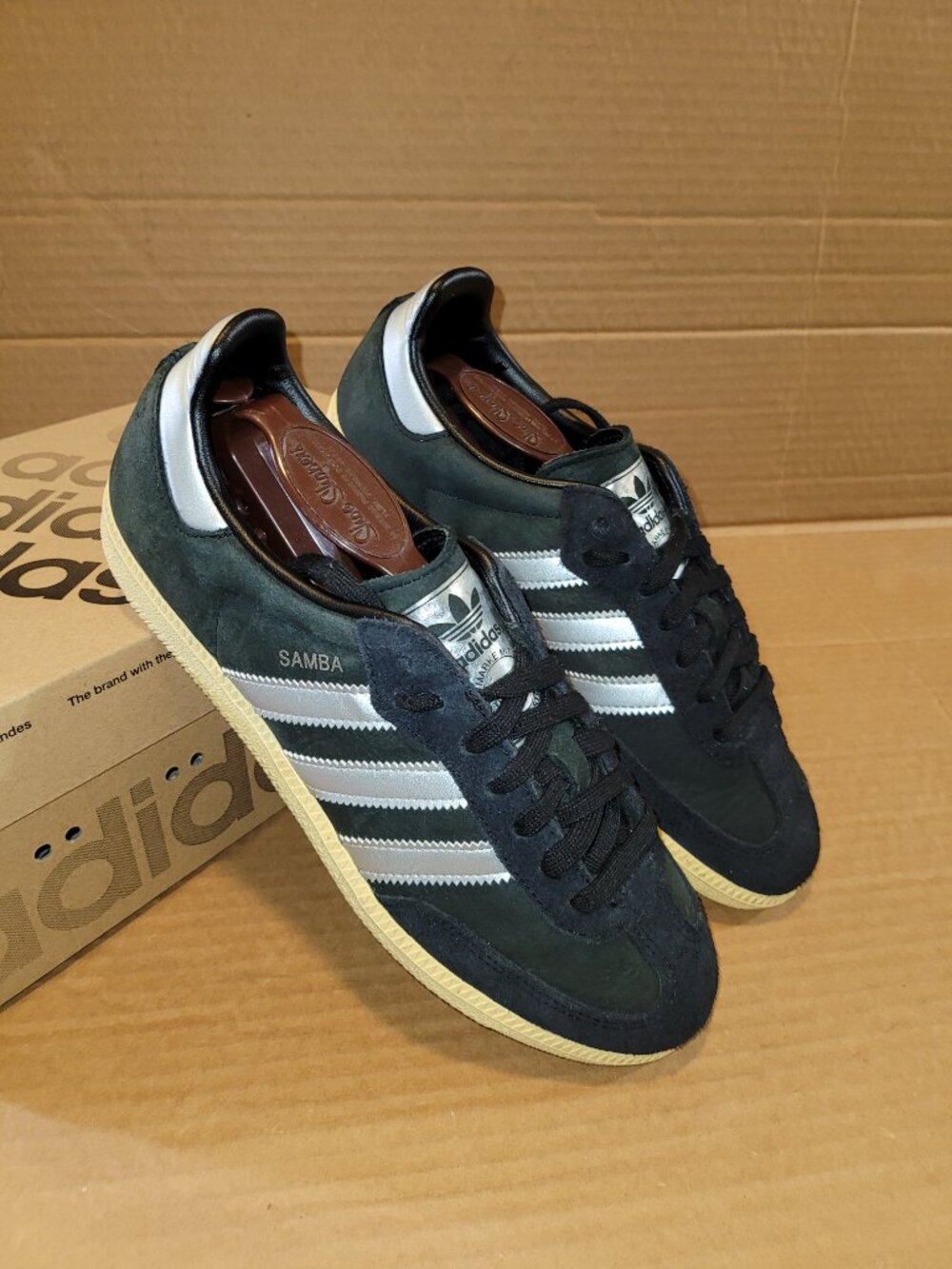 Adidas Originals Women's Black/Silver/Yellow Samba OG Sneakers IE8128 Size 8.5 - Picture 8 of 16